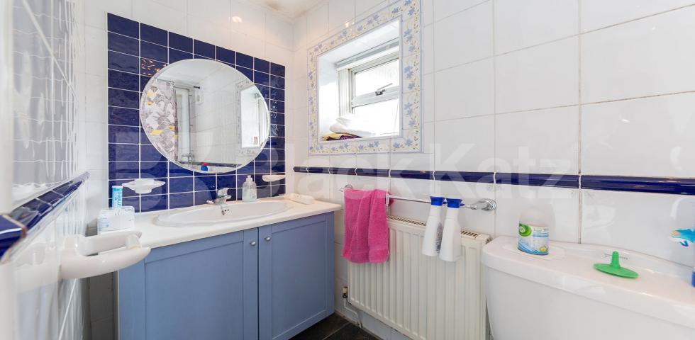 			NEW INSTRUCTION, 2 Bedroom, 1 bath, 1 reception Flat			 Connell Crescent, Park Royal